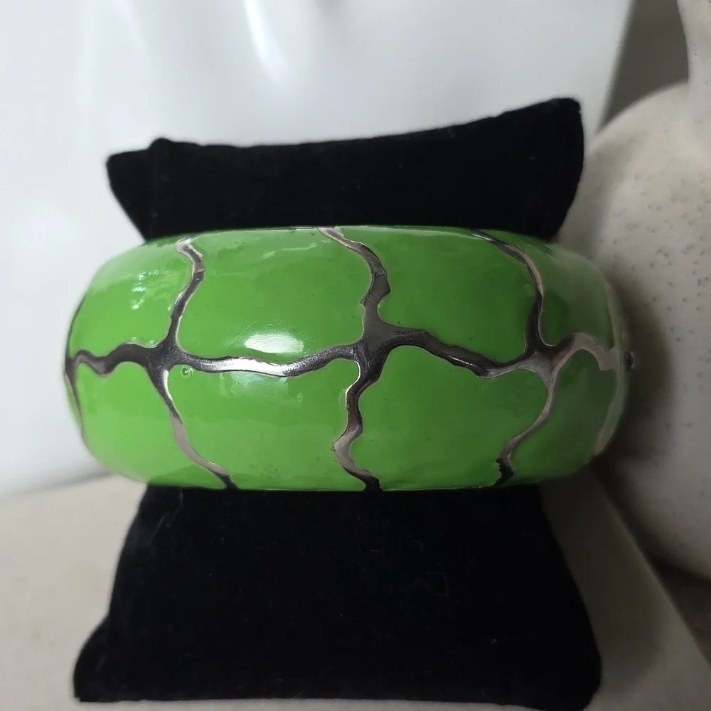 Chunky Silver Green Bangle Clamper Hinge Bracelet